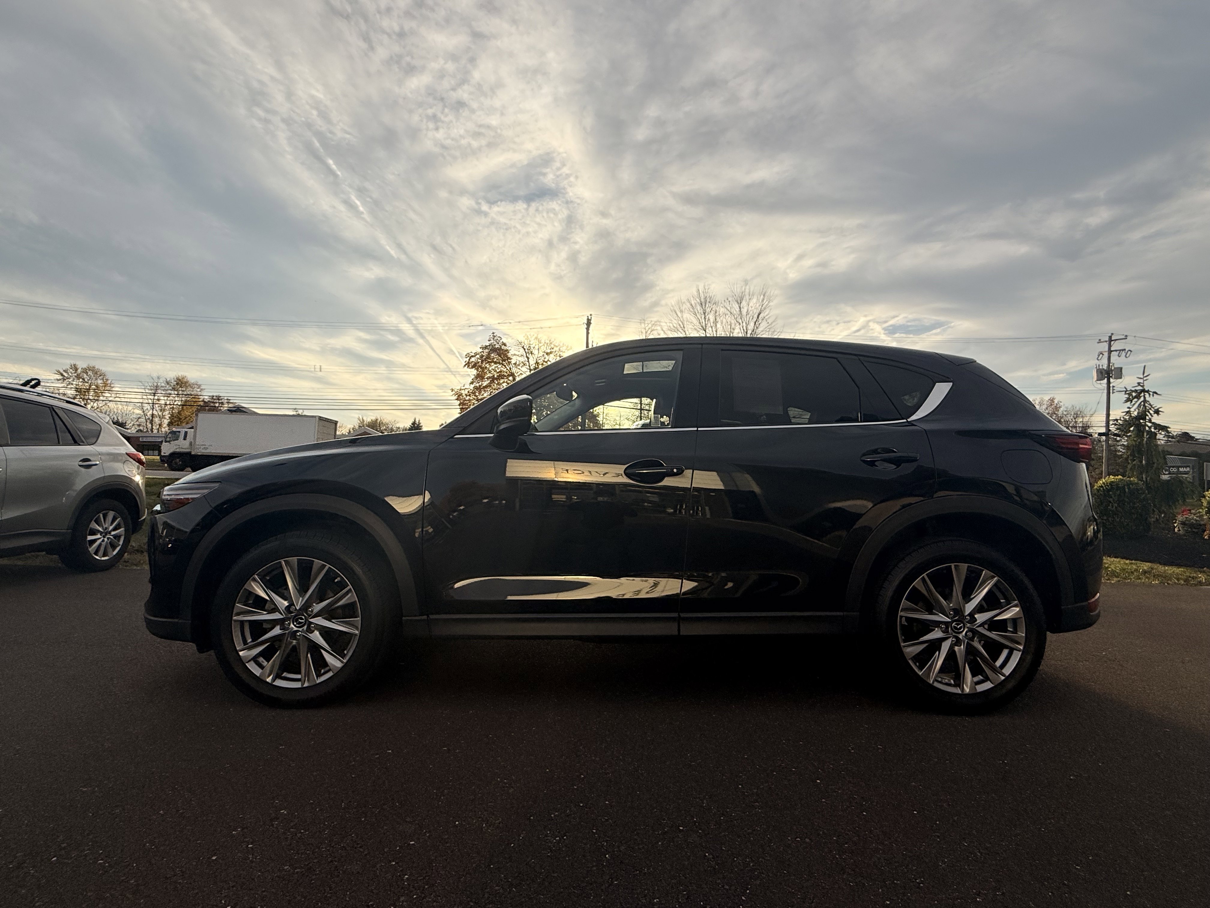 2020 Mazda CX-5 Grand Touring photo 2