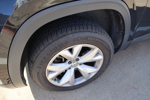 2018 Volkswagen Atlas SE photo 2