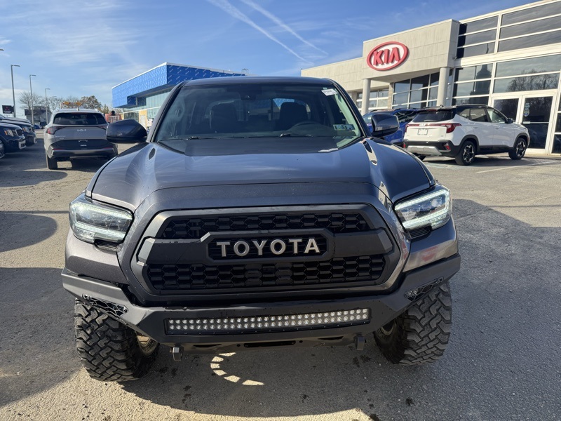 2018 Toyota Tacoma SR photo 2