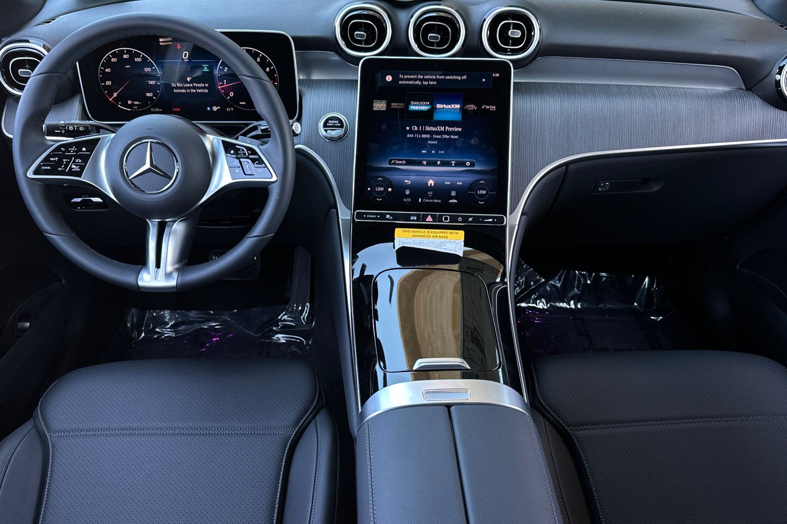 2025 Mercedes Benz GLC 300 4MATIC photo 2