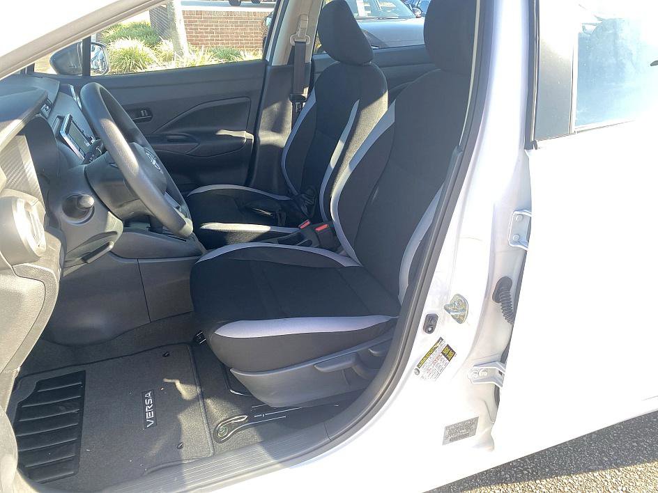 2025 Nissan Versa S photo 17