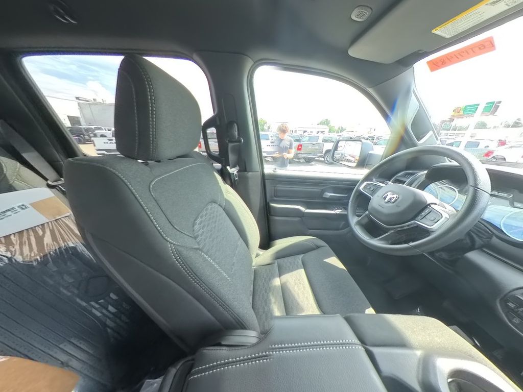 2026 Ram 1500 Warlock photo 23
