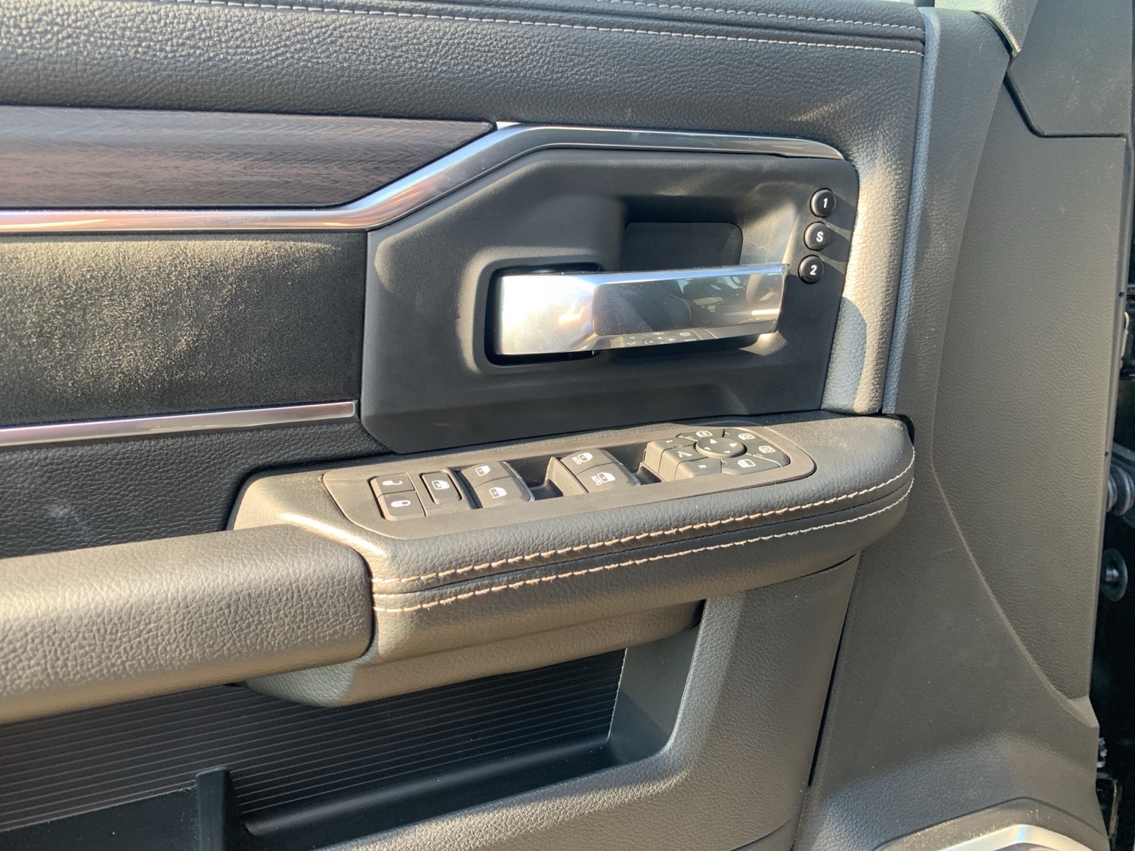 2026 Ram 2500 Laramie photo 3