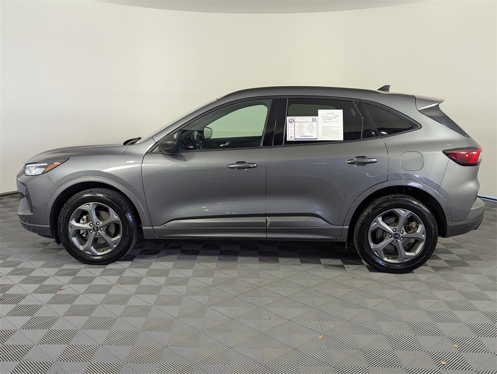 2024 Ford Escape ST-Line photo 3