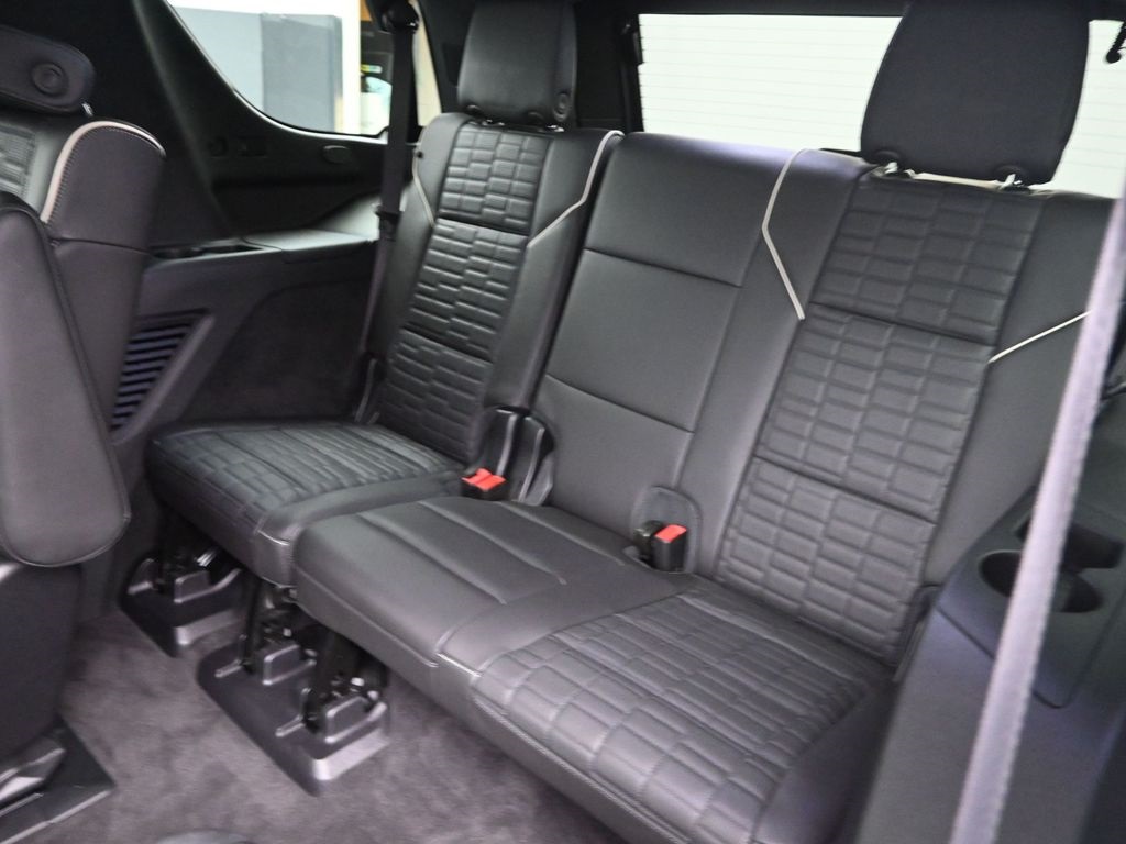 2022 Cadillac Escalade Sport Platinum photo 8