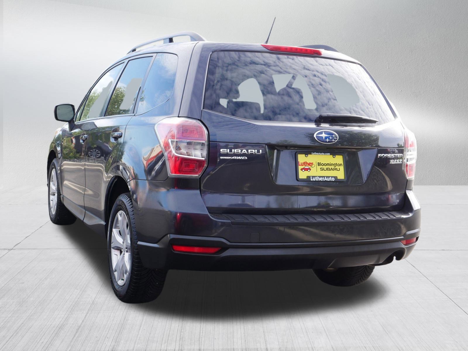 2015 Subaru Forester 2.5i Premium photo 5