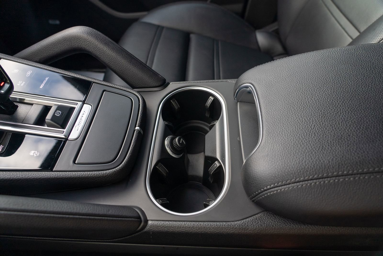 2021 Porsche Cayenne Base photo 28