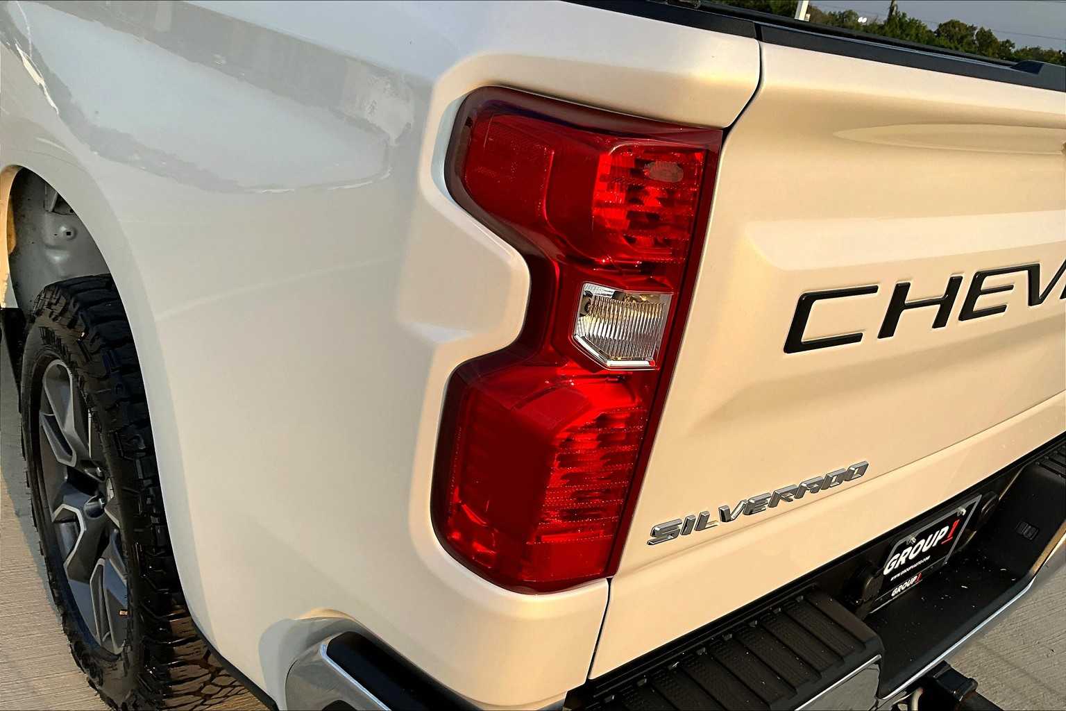 2020 Chevrolet Silverado 1500 LT photo 27