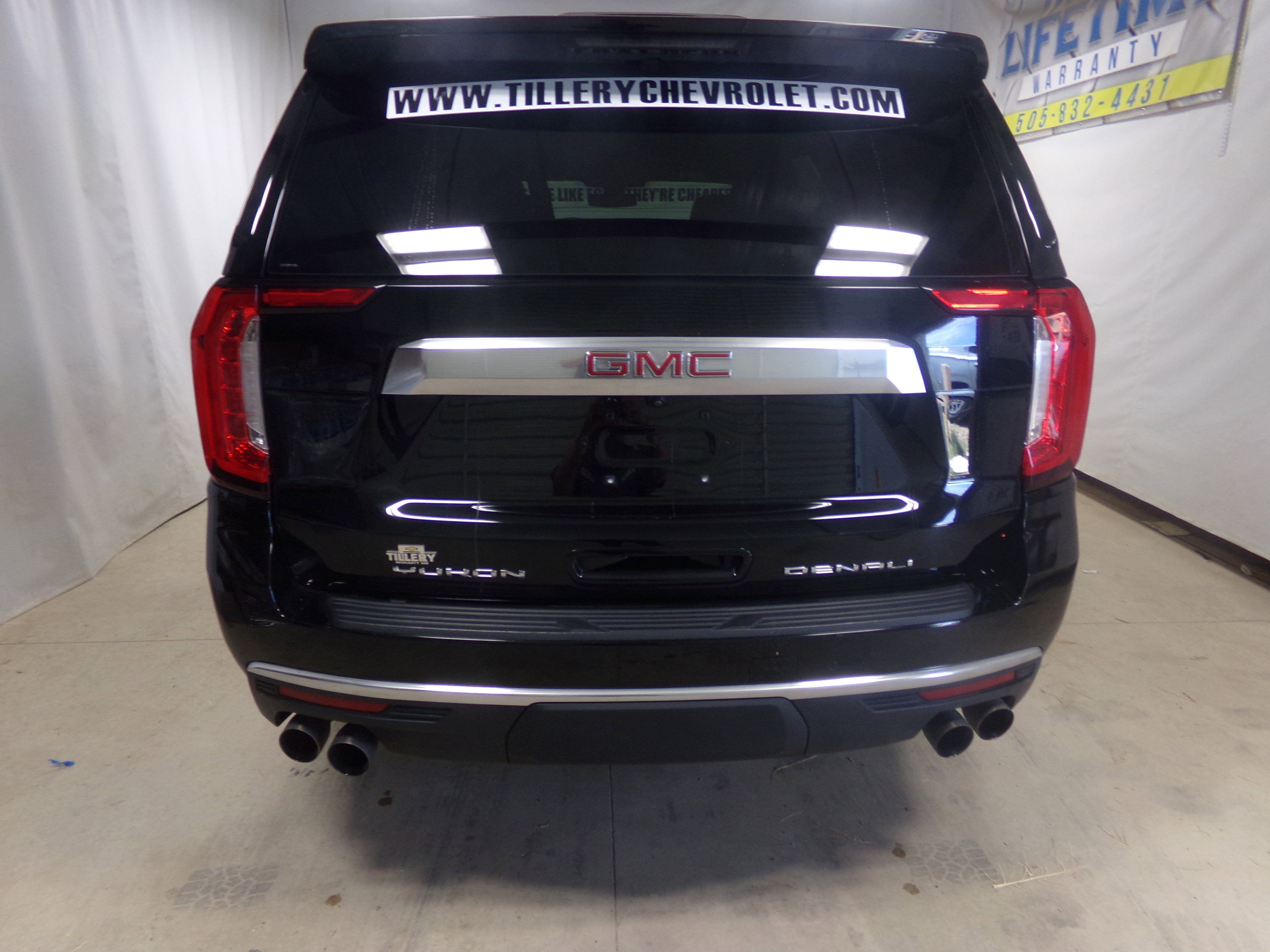 2021 Gmc Yukon Denali photo 2