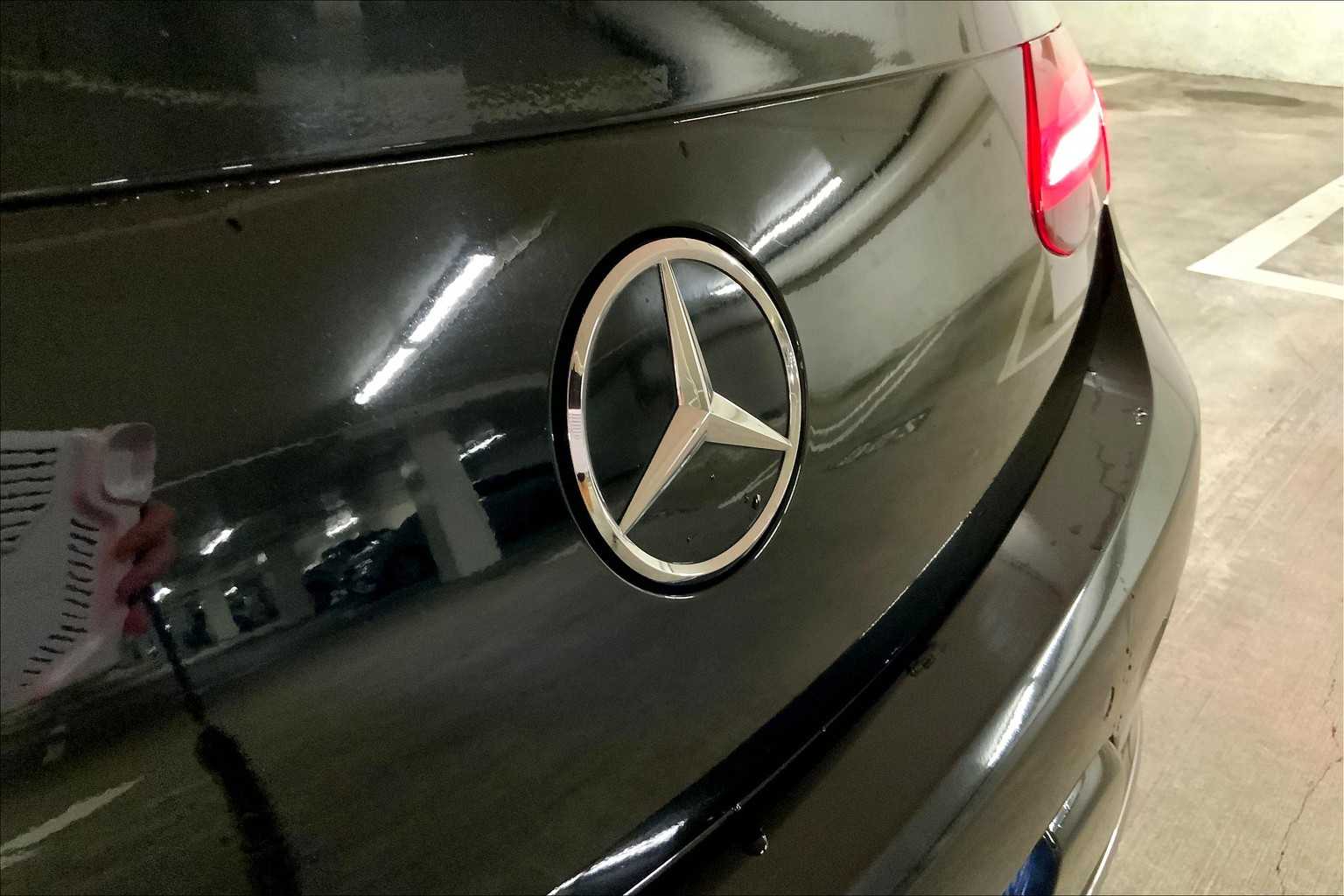 2018 Mercedes Benz E 400 photo 9