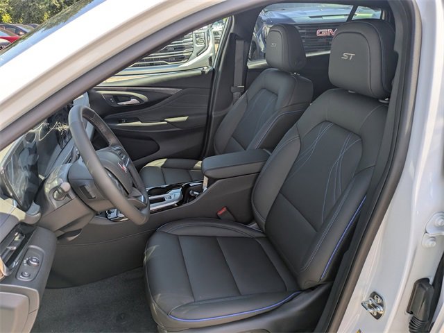 2026 Buick Envista ST photo 21