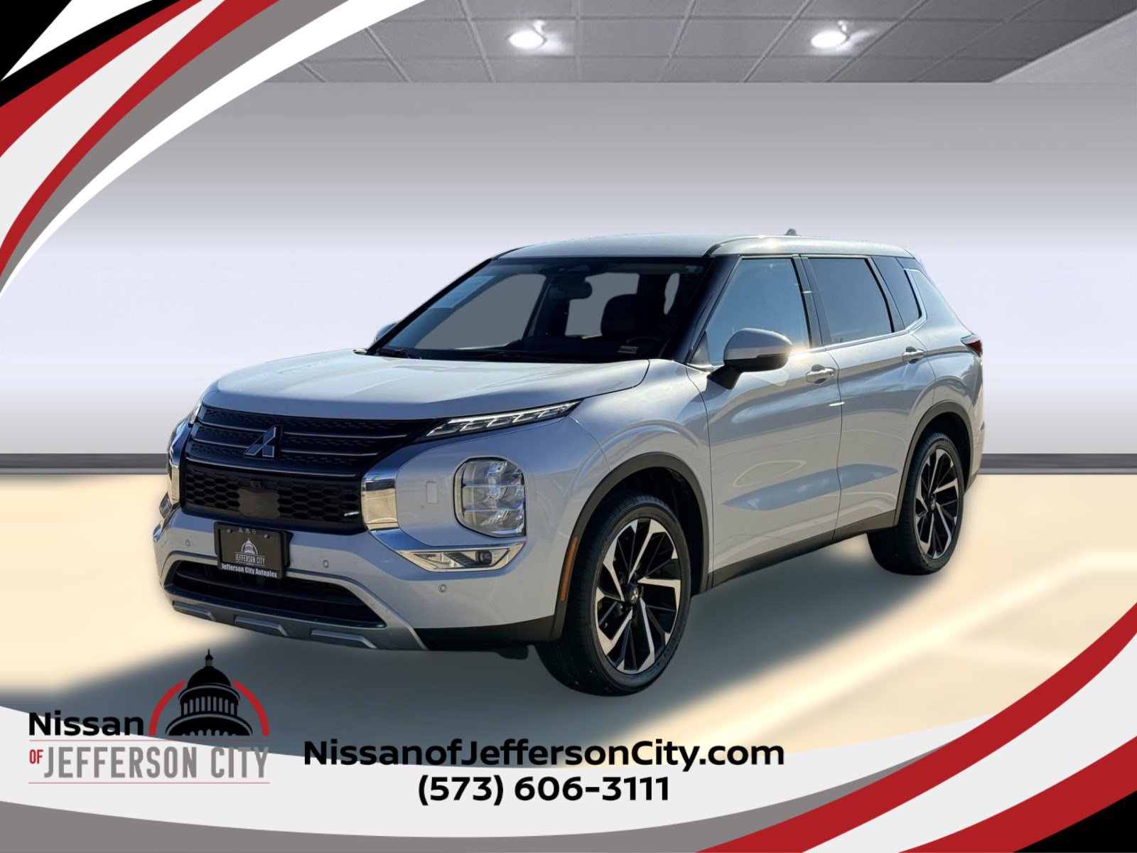 2024 Mitsubishi Outlander SE's photo