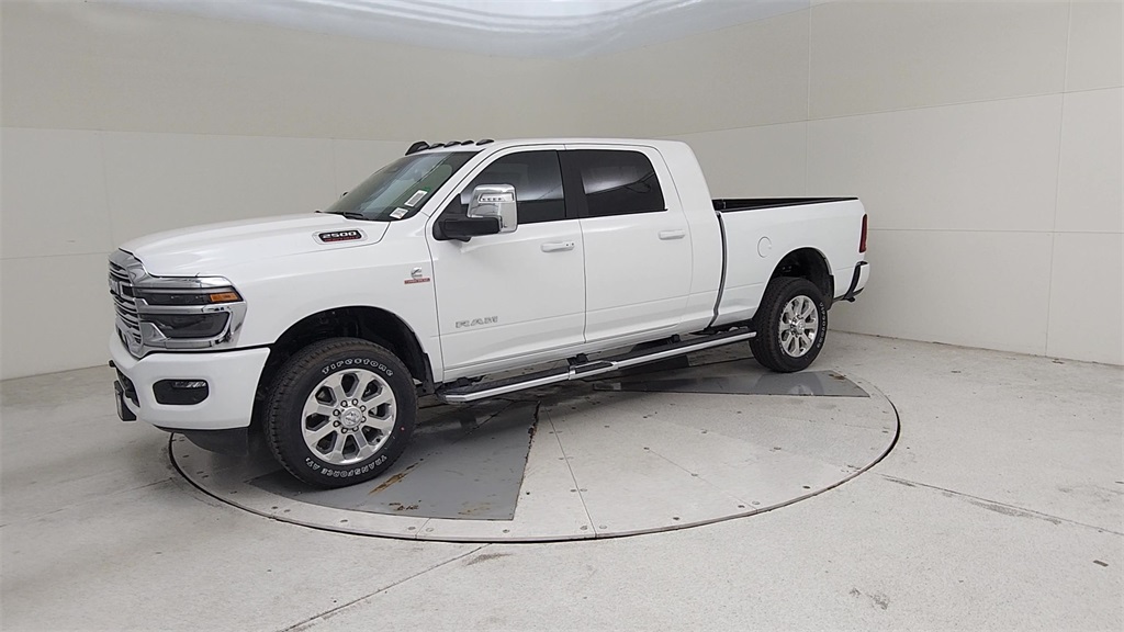 2026 Ram 2500 Laramie photo 7