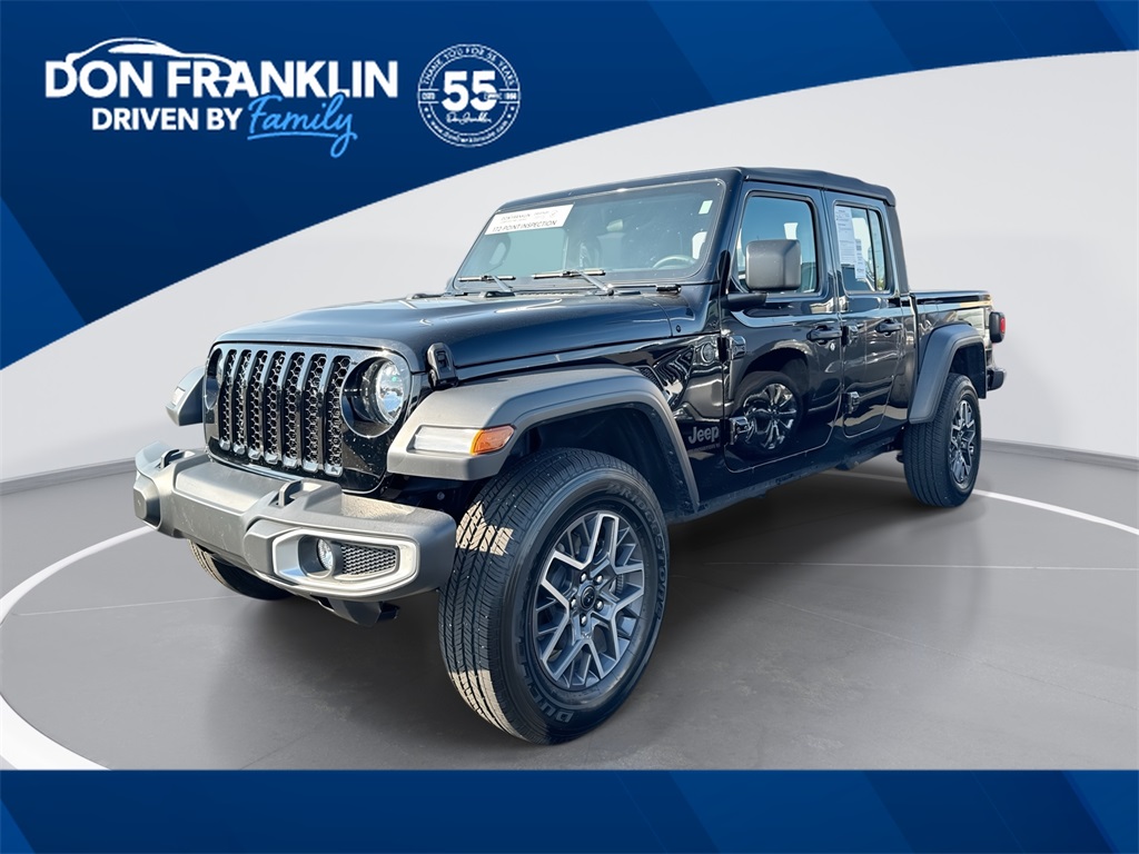 2023 Jeep Gladiator Sport's photo