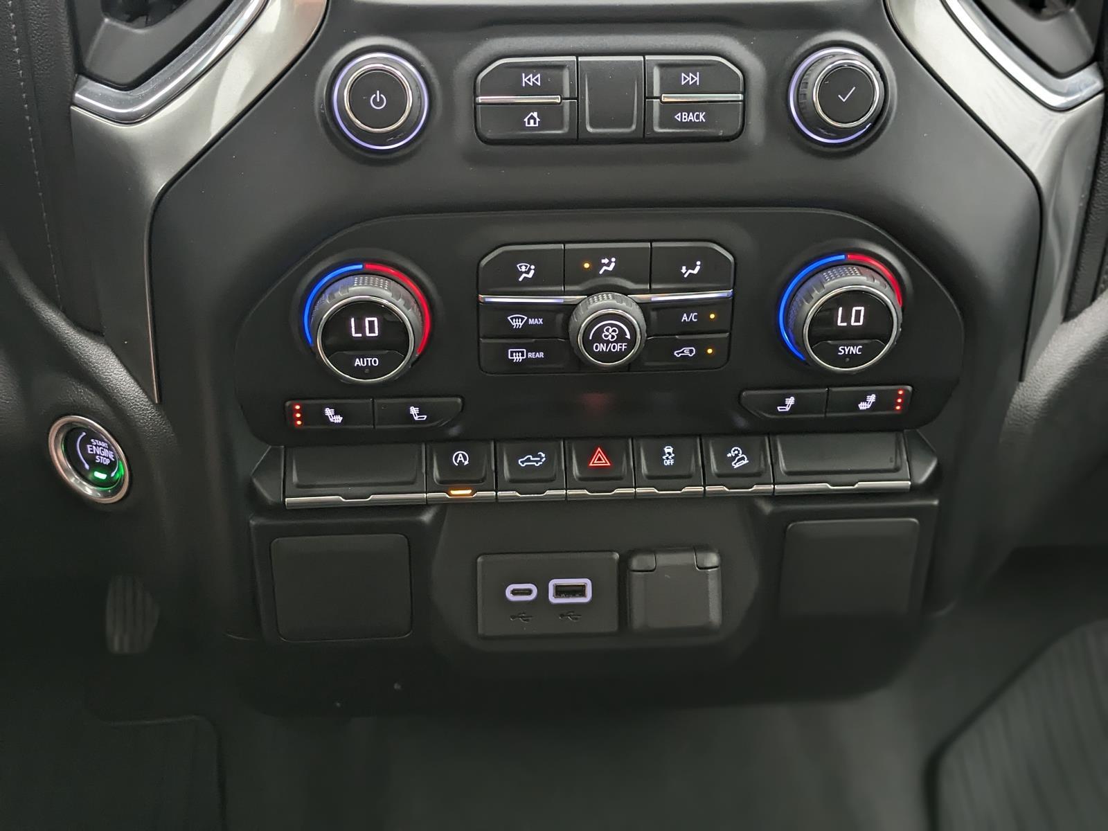 2019 Chevrolet Silverado 1500 RST photo 31