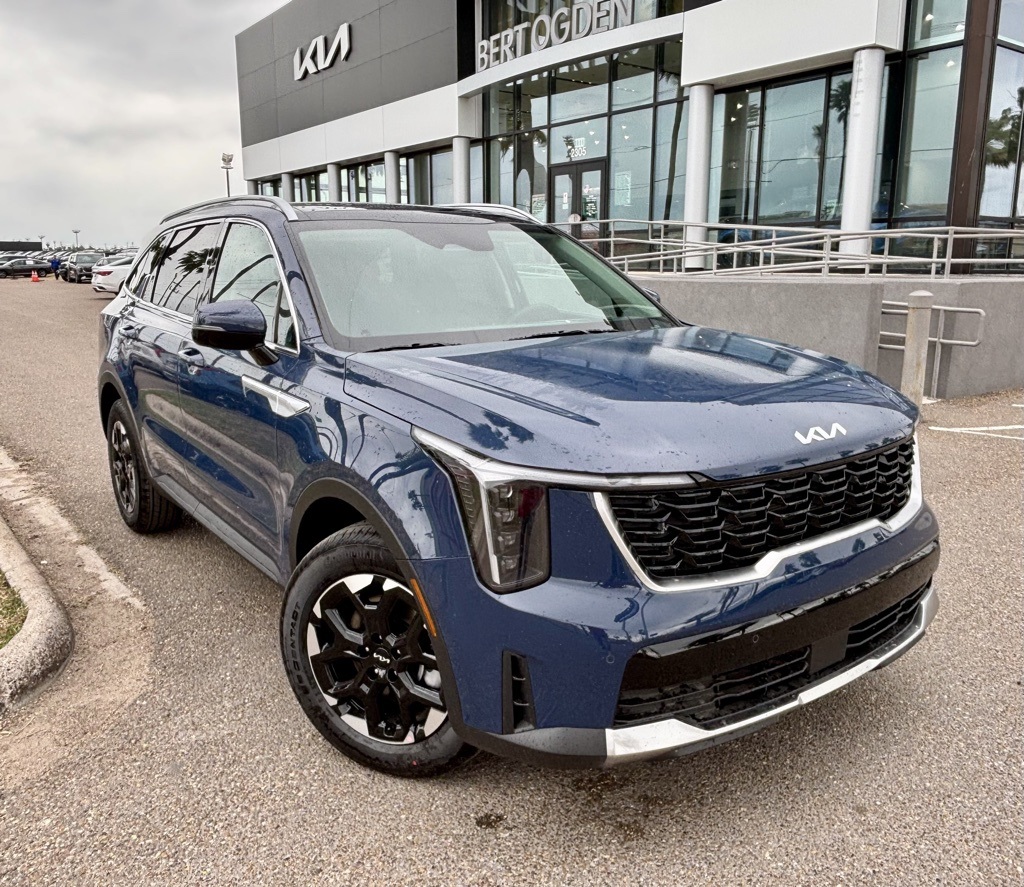 2025 Kia Sorento S's photo