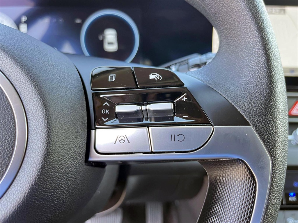 2024 Hyundai Elantra SEL photo 15