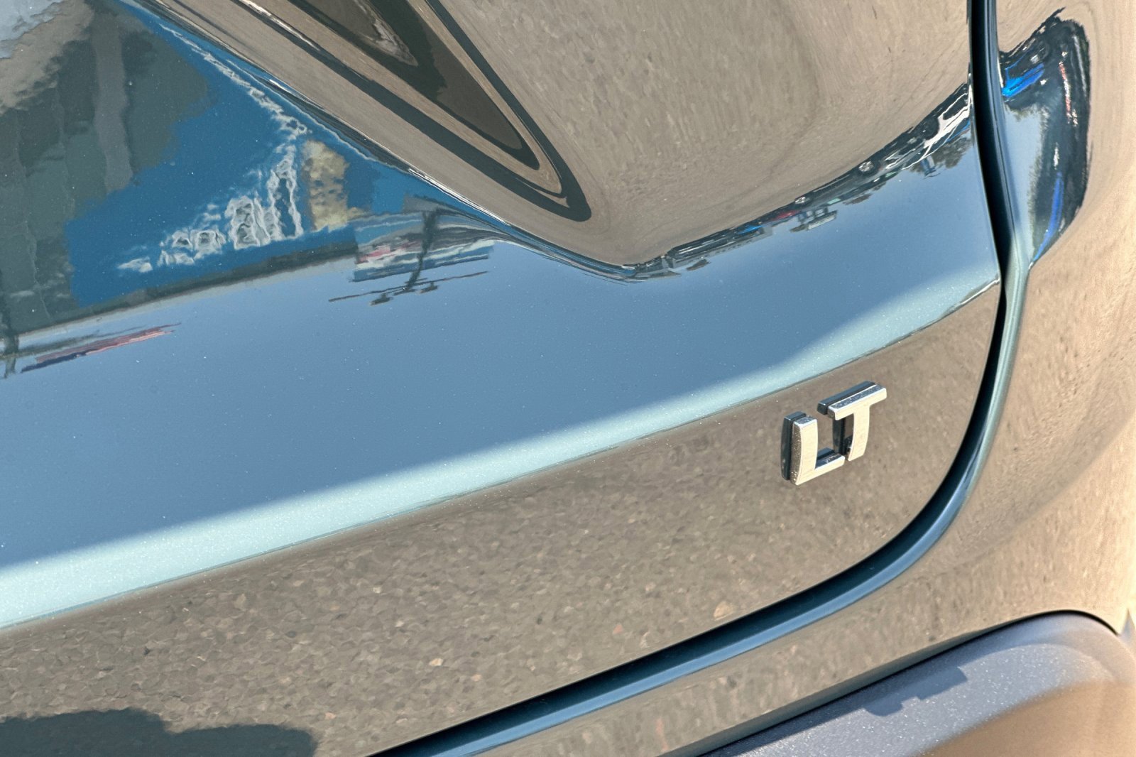 2025 Chevrolet Trax LT photo 25