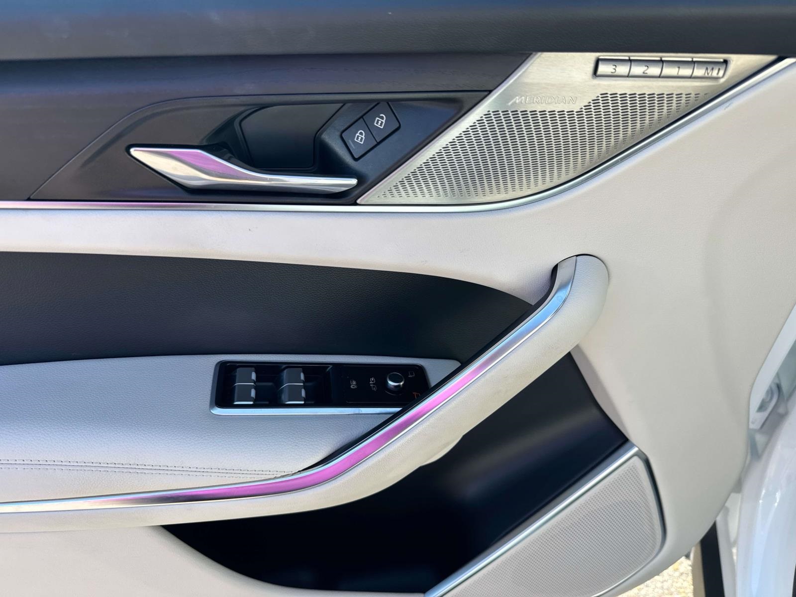 2025 Jaguar F-PACE R-Dynamic S P250 photo 18