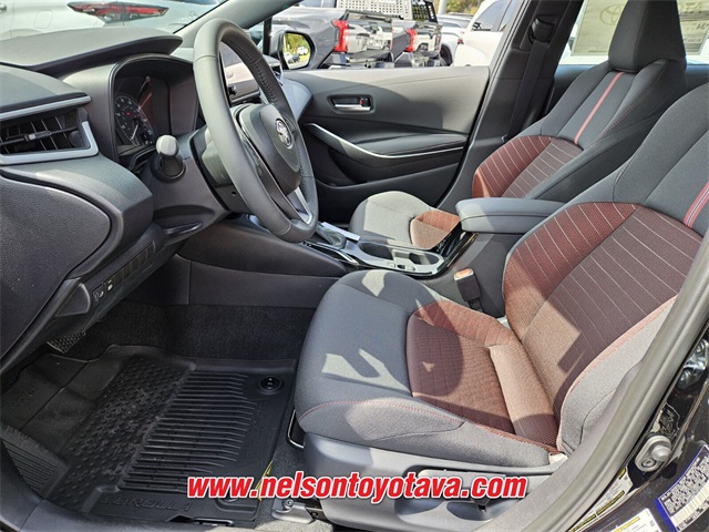 2025 Toyota Corolla SE photo 5