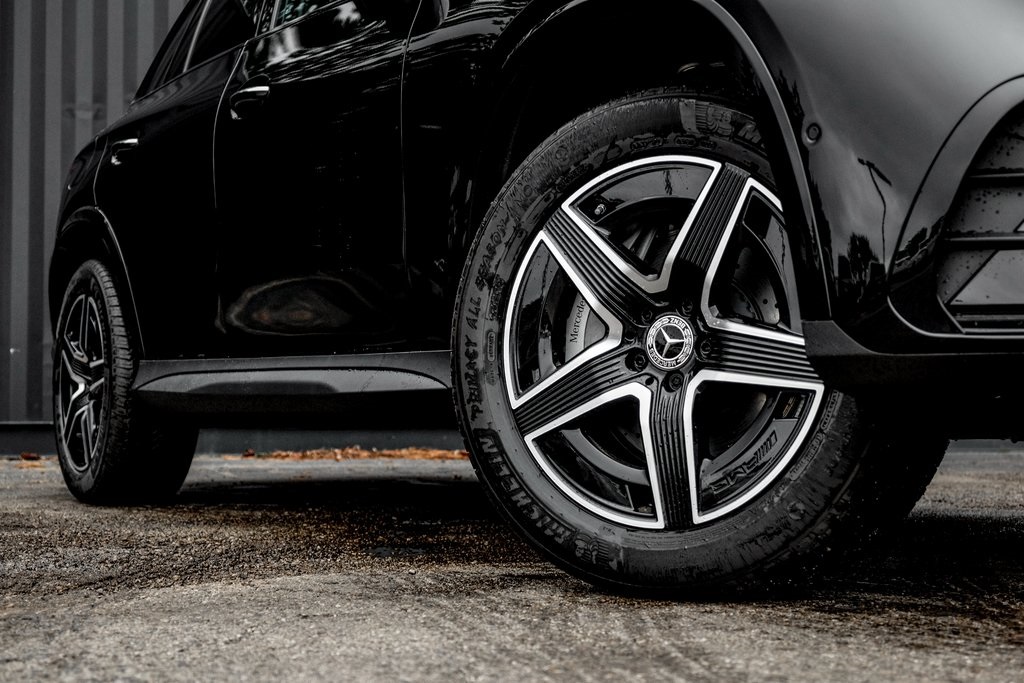 2026 Mercedes Benz GLC 300 4MATIC photo 5