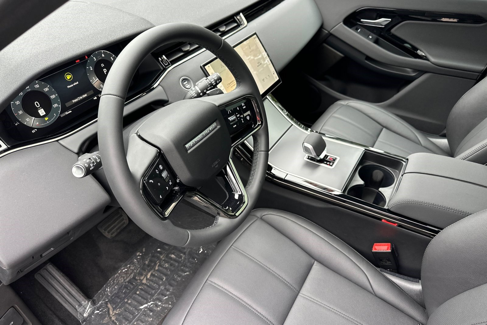 2026 Land Rover Range Rover Evoque S photo 4