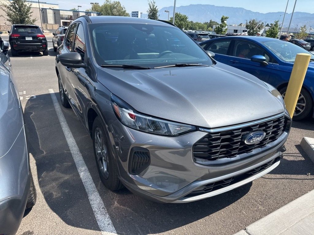 2024 Ford Escape ST-Line photo 3