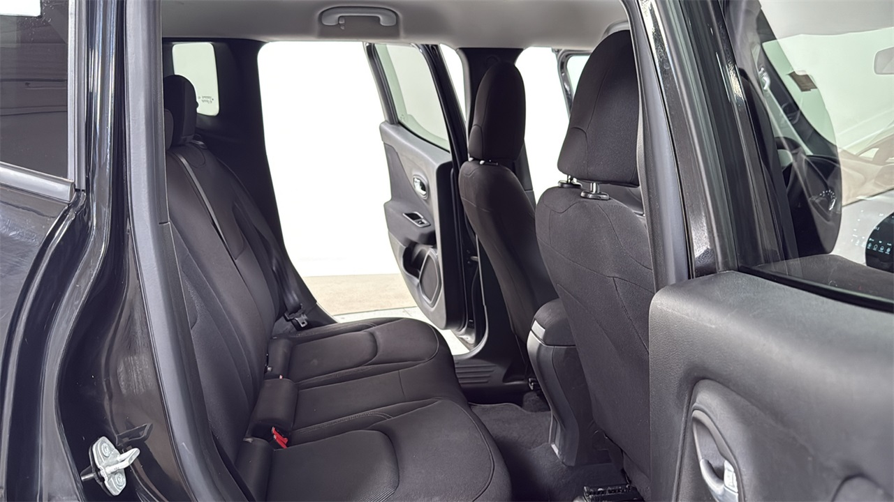 2021 Jeep Renegade Jeepster Sport Upland photo 16