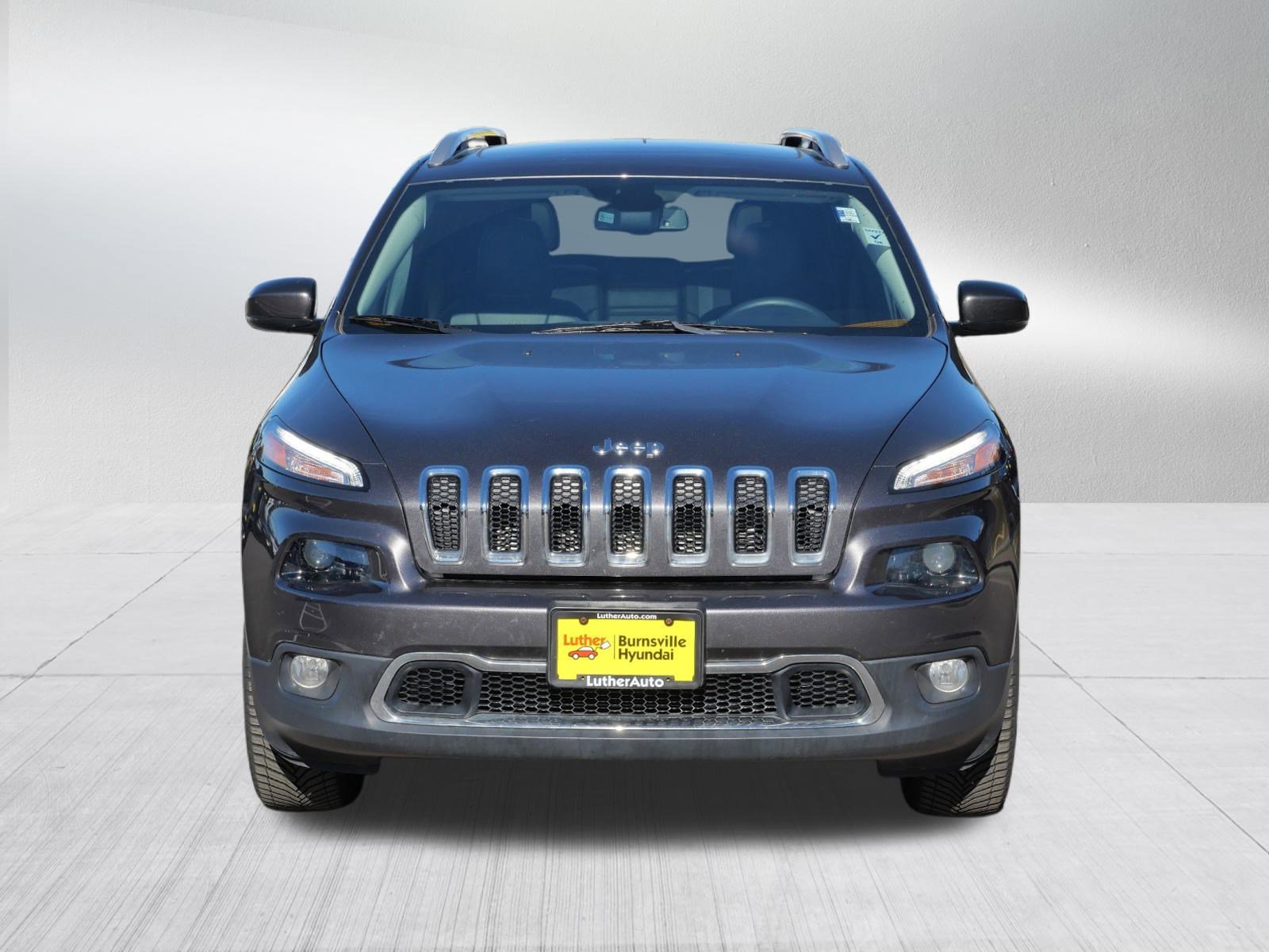 Used 2018 Jeep Cherokee Limited with VIN 1C4PJMDX3JD533206 for sale in Burnsville, Minnesota