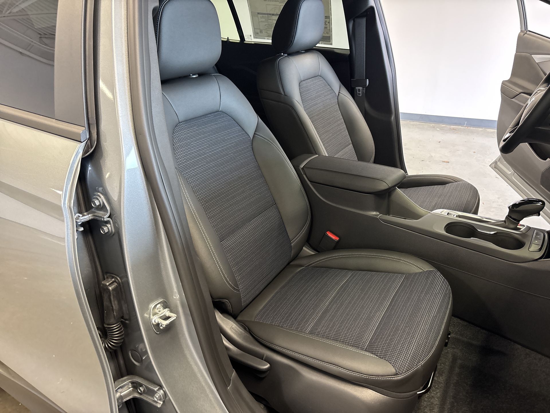 2025 Buick Envista Preferred photo 28