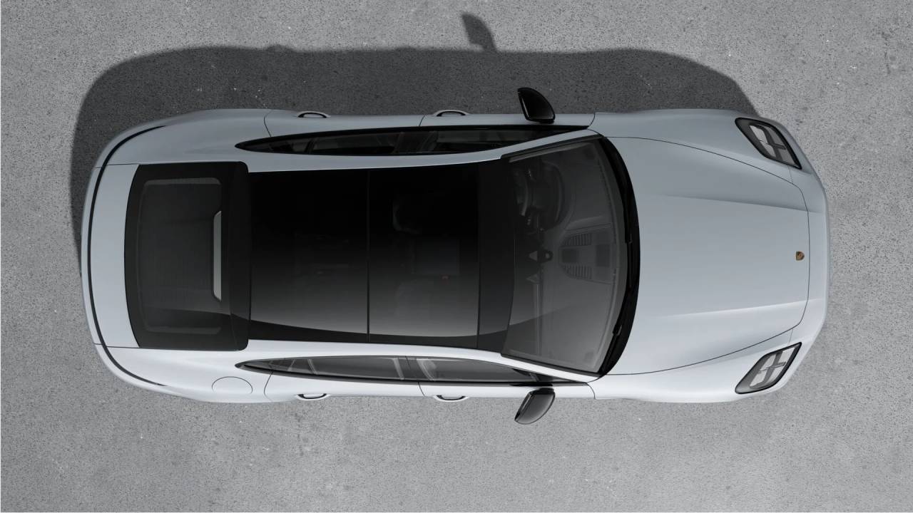 2026 Porsche Panamera 4 photo 3