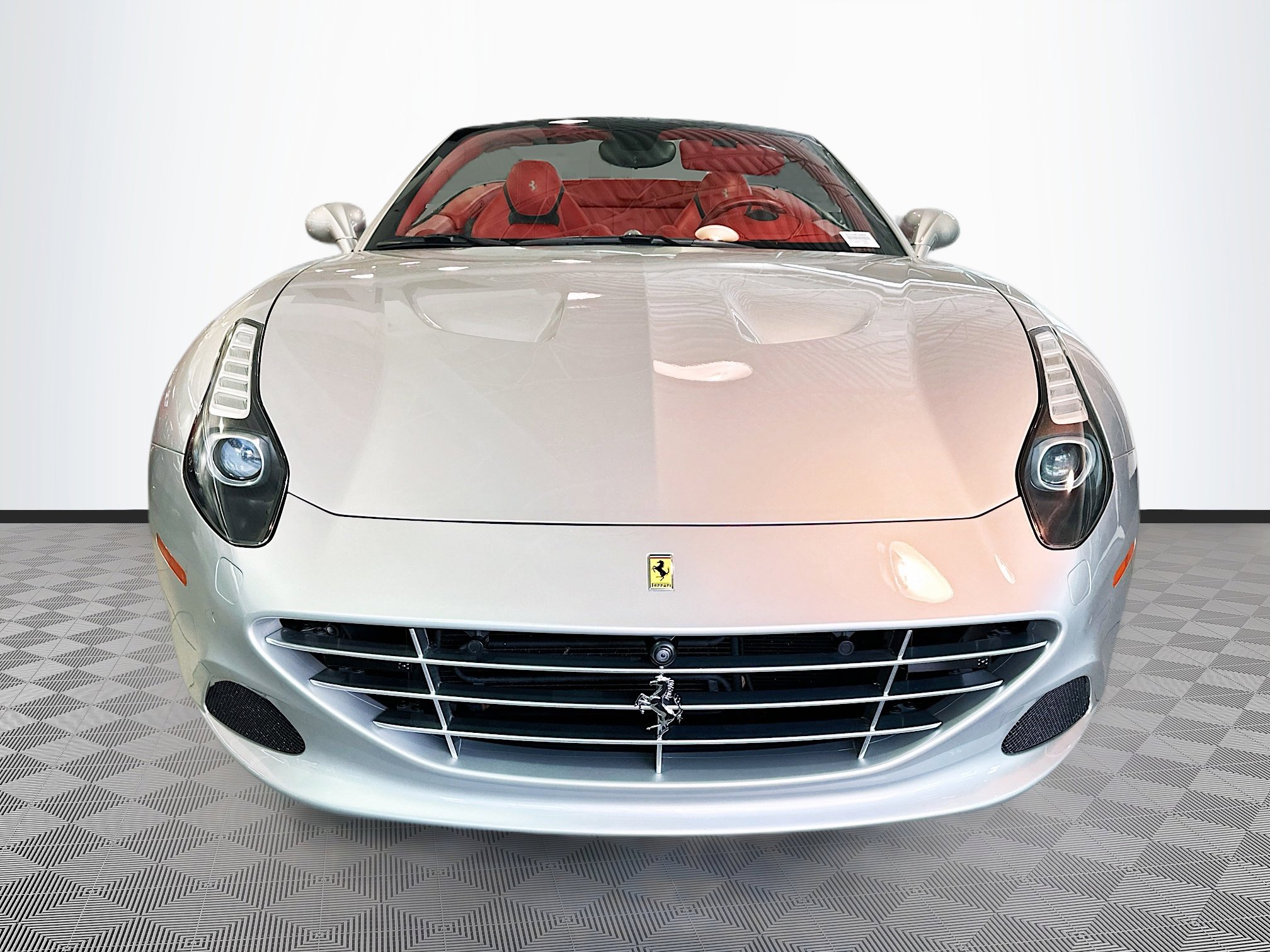 2015 Ferrari California T photo 2