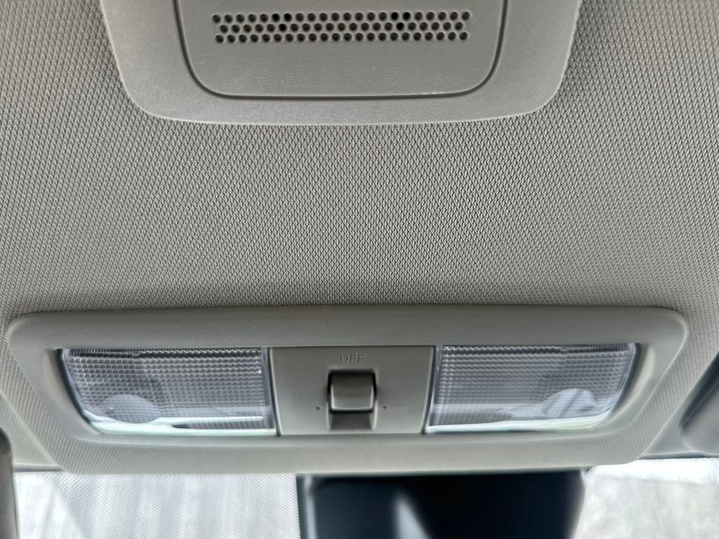2025 Nissan Frontier SV photo 28