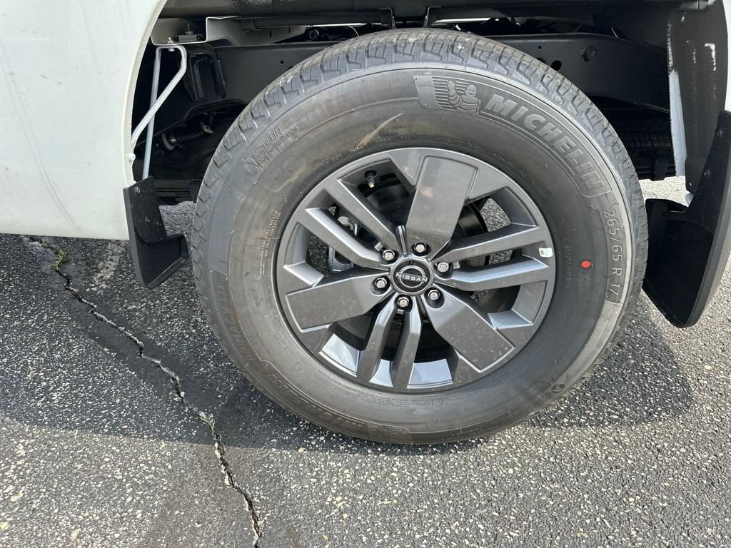 2025 Nissan Frontier SV photo 32
