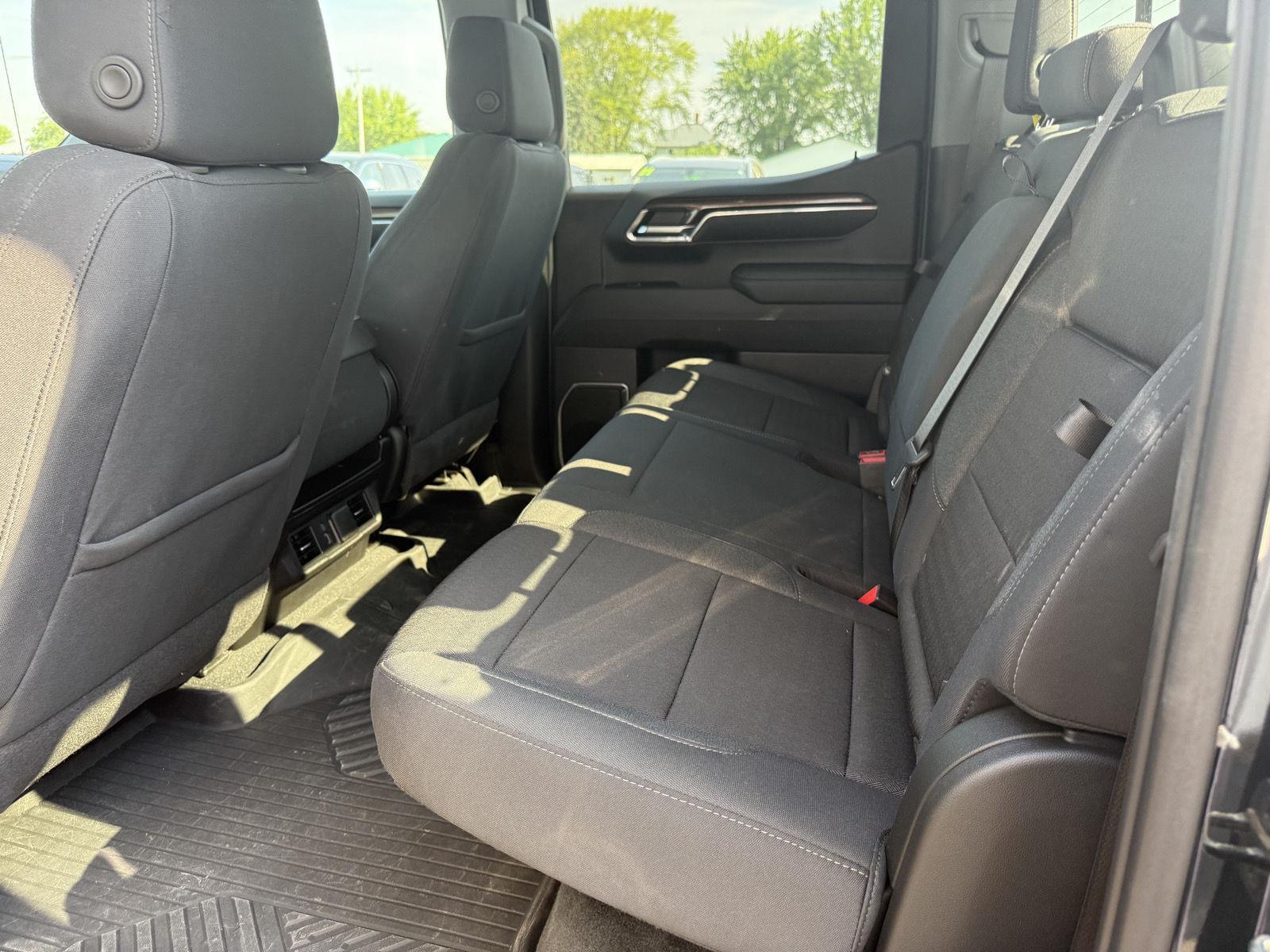 2023 Chevrolet Silverado 1500 LT photo 9