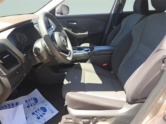 2022 Nissan Rogue SV photo 12