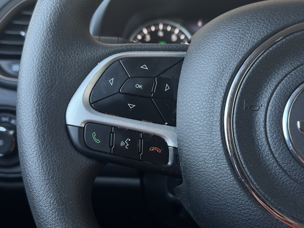 2023 Jeep Renegade Latitude Upland photo 20