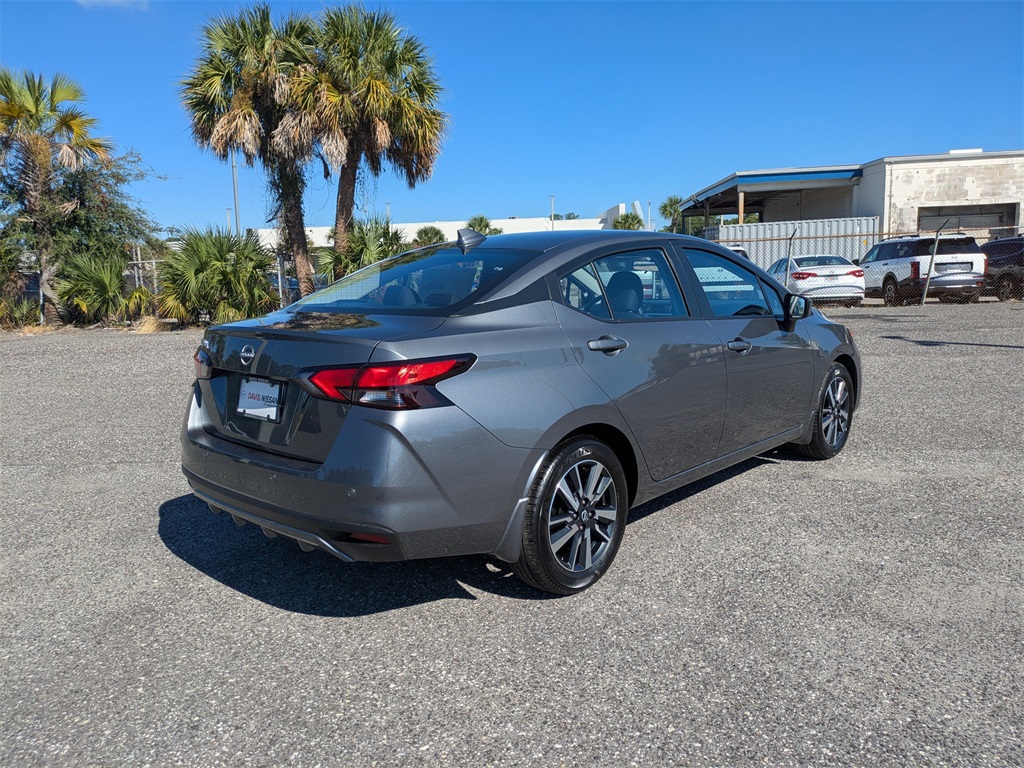 2025 Nissan Versa 1.6 SV photo 3