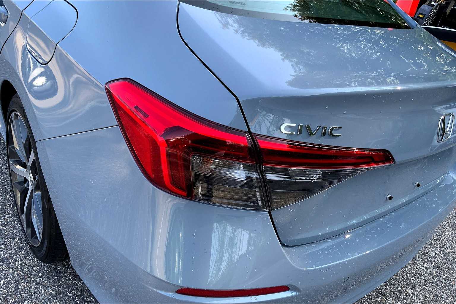2024 Honda Civic Touring photo 26
