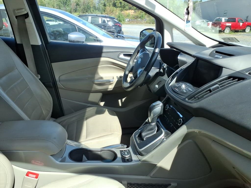 2014 Ford C-Max Energi SEL photo 5