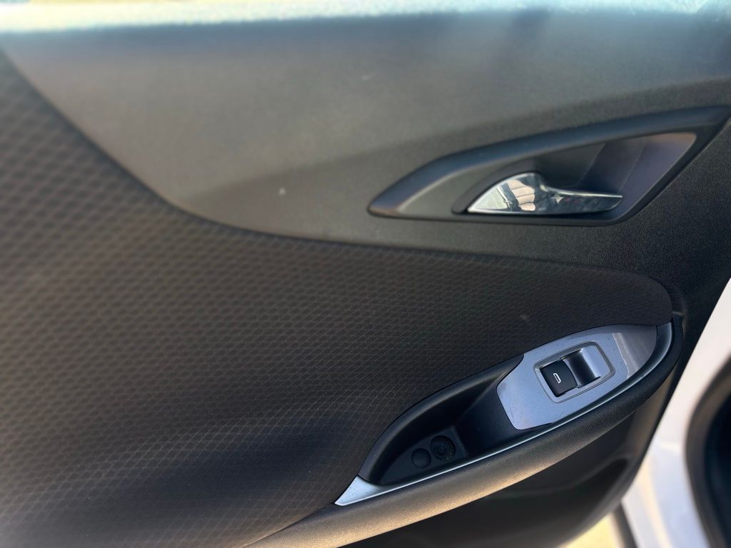 2023 Chevrolet Malibu 1LT photo 12