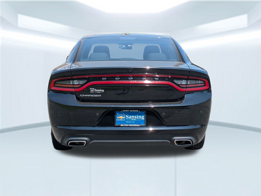 2022 Dodge Charger SXT photo 3