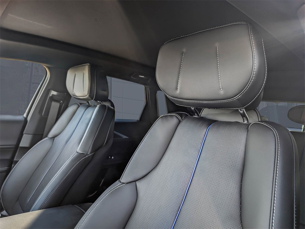 2026 Cadillac Lyriq Luxury photo 11