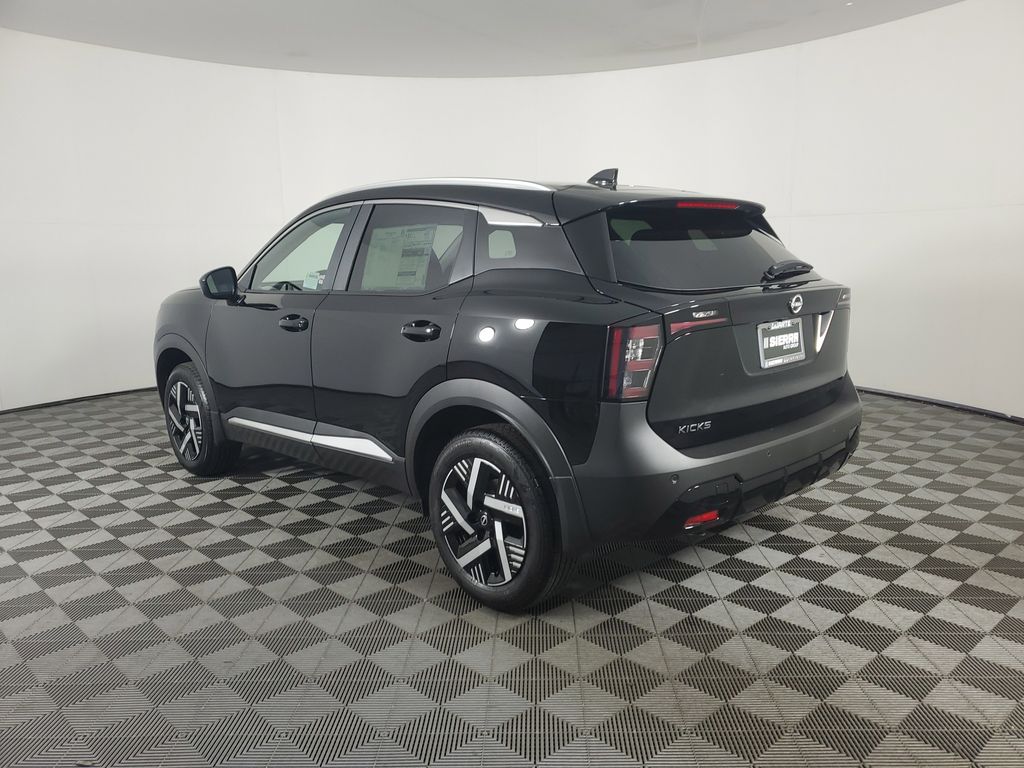 2026 Nissan Kicks SV photo 2