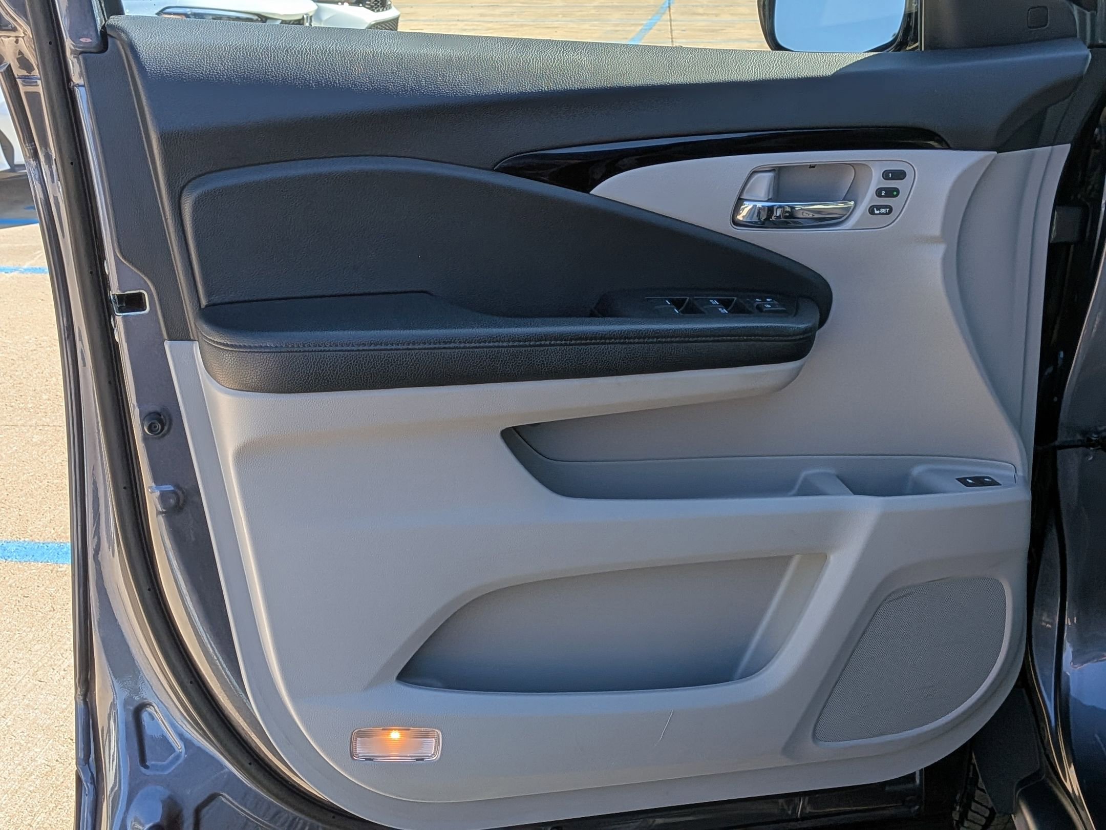 2019 Honda Pilot Touring photo 13