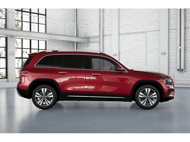2026 Mercedes Benz GLB 250 4MATIC photo 2