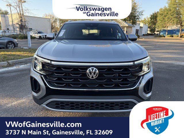 2024 Volkswagen Atlas Cross Sport SE Technology photo 2