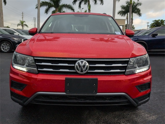 2018 Volkswagen Tiguan SE photo 2