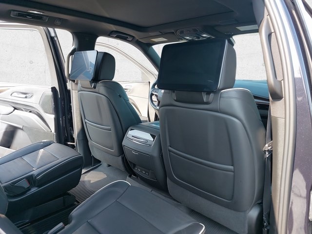 2023 Cadillac Escalade Premium Luxury photo 11