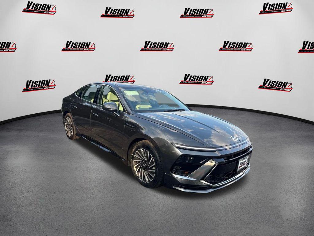 2025 Hyundai Sonata Hybrid SEL photo 3